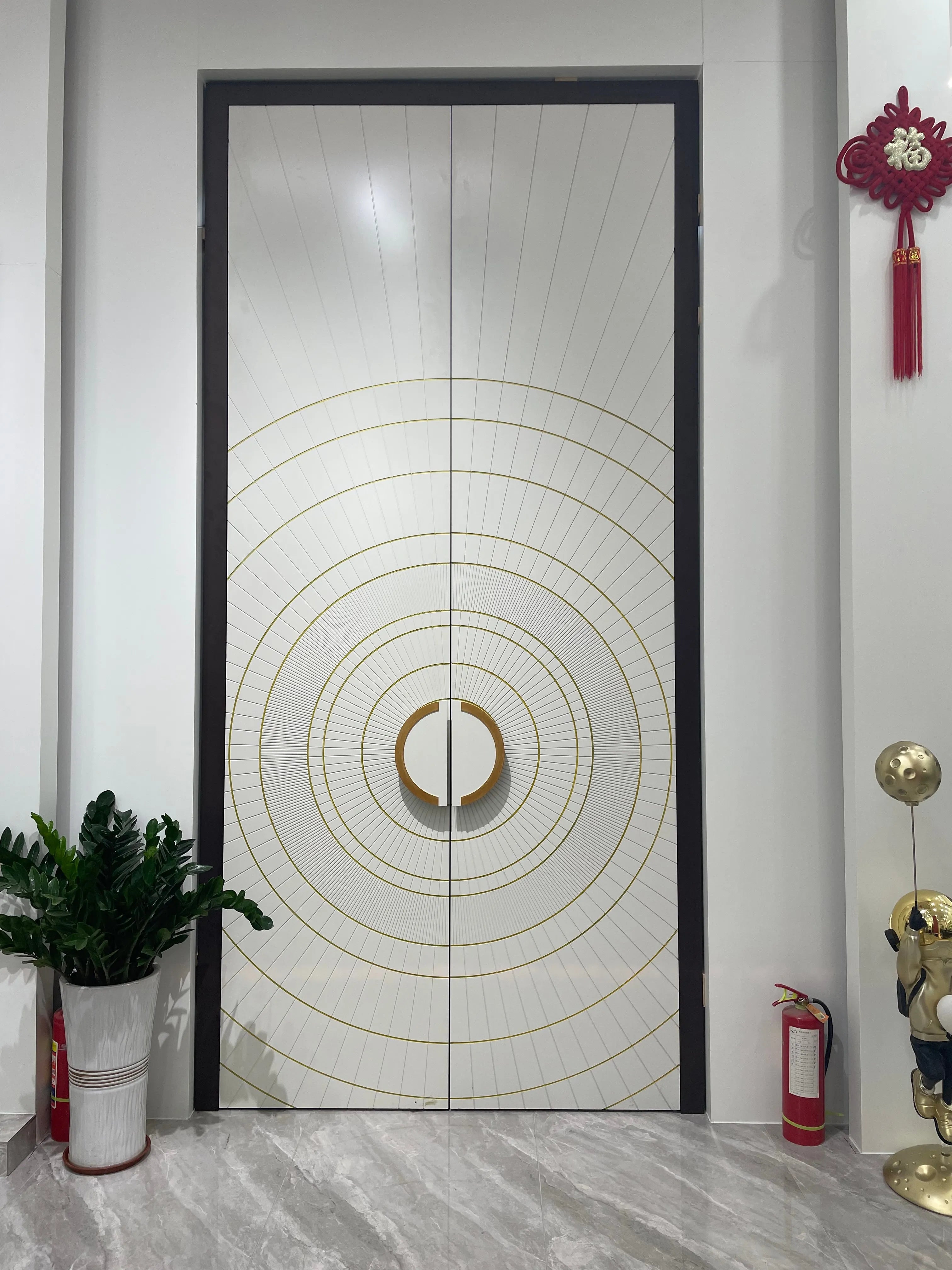 Factory Direct Sale Postmodern Carved Cast Aluminum Commercial Main Security Door with Fire Prevention for Supermarket Farmhouse