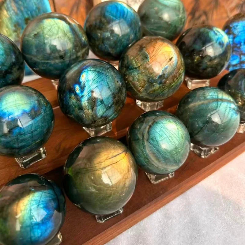Wholesale High Quality Natural Labradorite Stone Ball Polished Crystal Sphere Flash Gemstone Feng Shui 4-10cm Interior Design