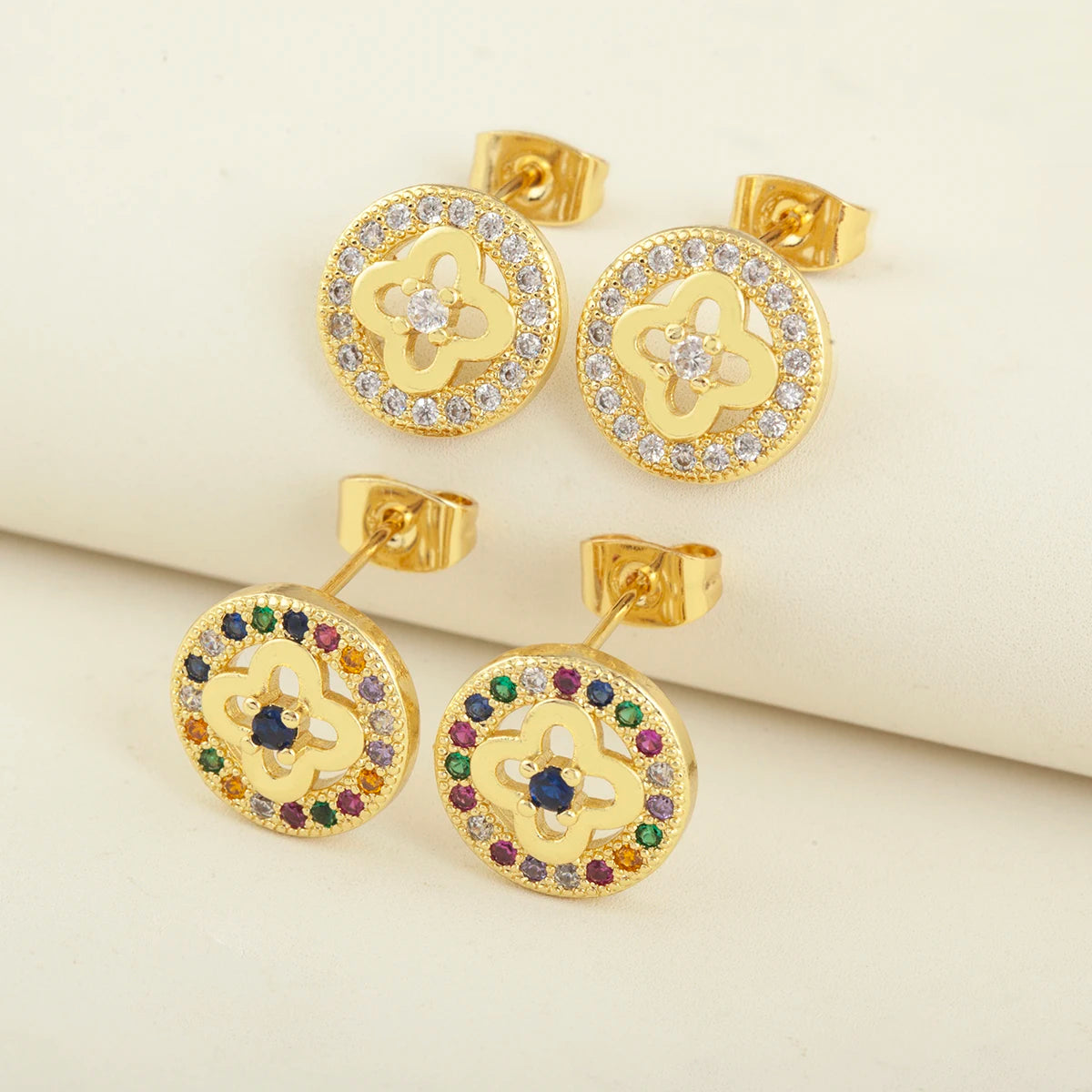 QIKU Wholesale Crystal Four Leaf Clover Gold Plated Hypoallergenic Stud Diamond Jewelry Classy Earrings for Women Children