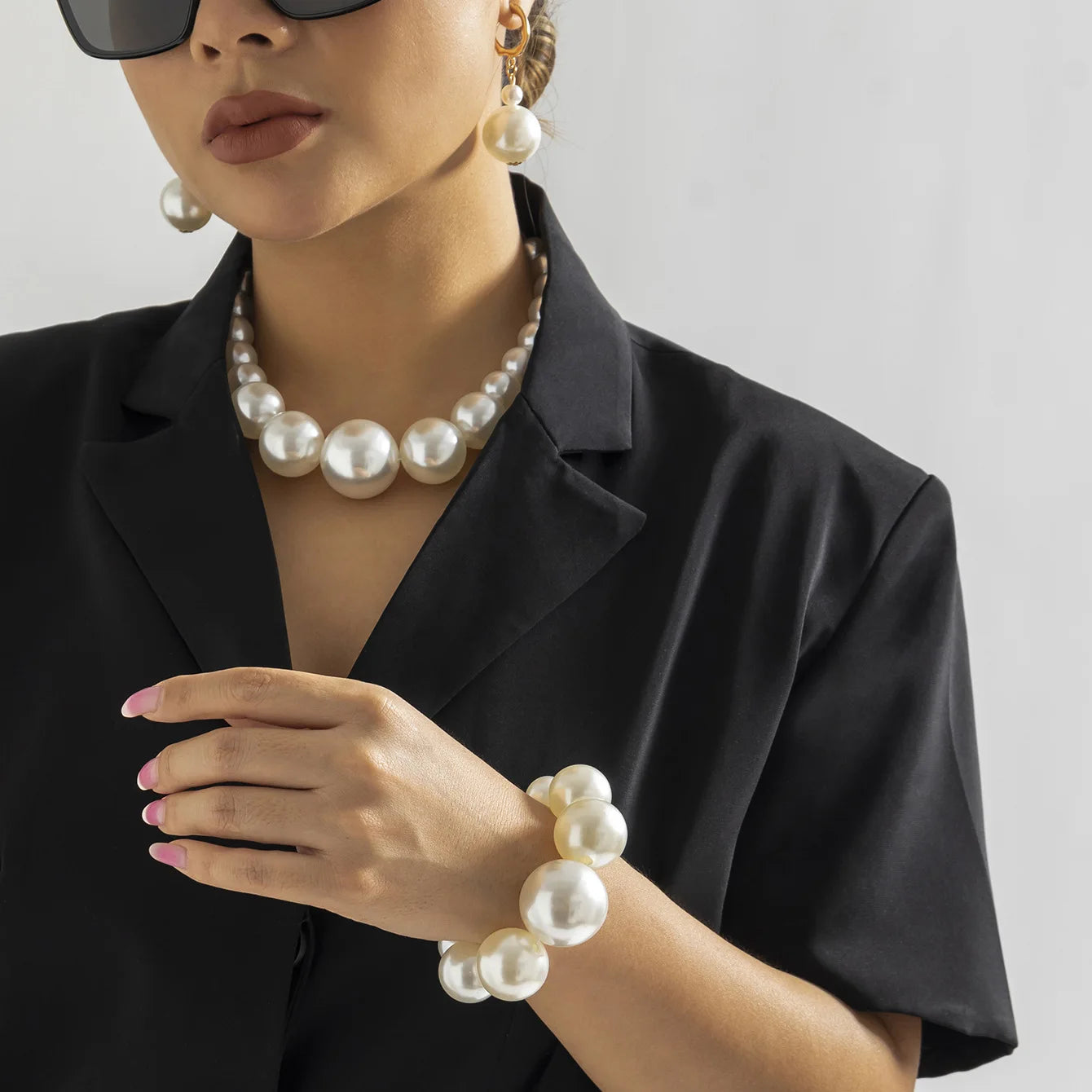 Fenyi Wholesale Fashion Ethnic Style Imitation Pearl Niche Design Retro Chain Necklace Earrings Bracelet Beaded Jewelry Set