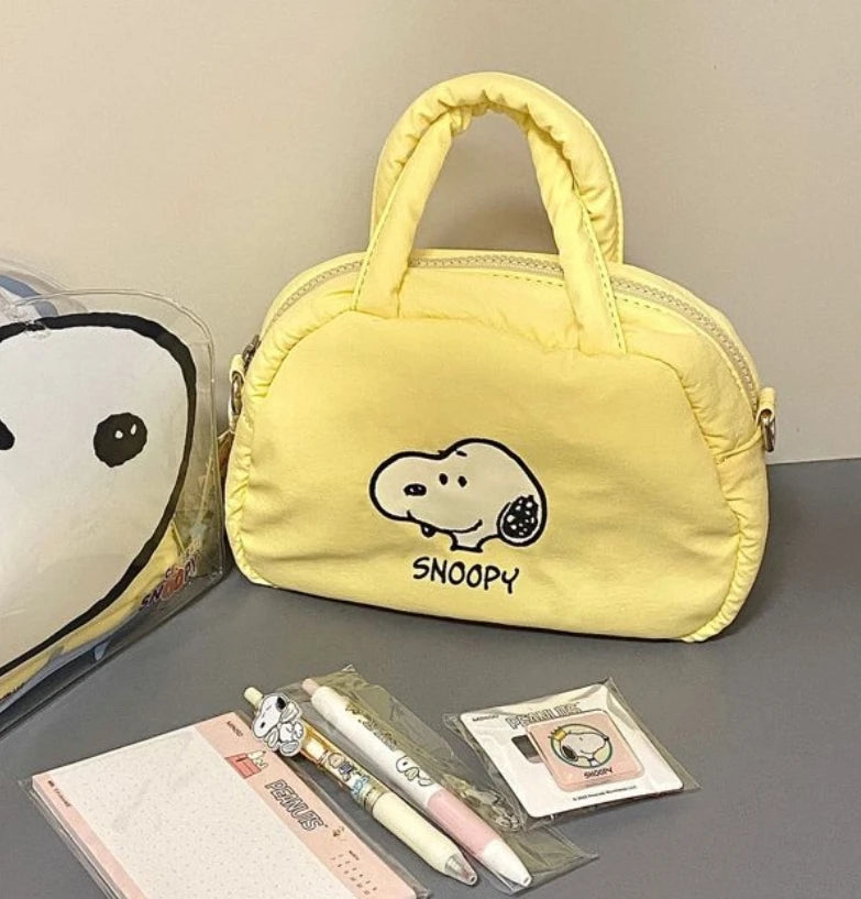 Cartoon Girl Crossbody Shoulder Bag Cream Yellow Small Polyester Handbag with Zipper Closure Fashionable Cosmetic Storage Bag