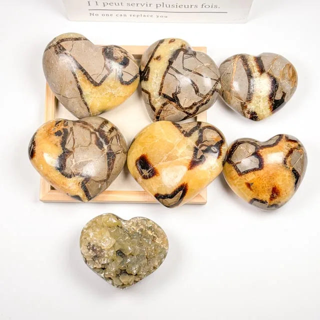 High Quality Natural Polished Septerian Stone Crystal Septerian Pocket Heart Palm Stones