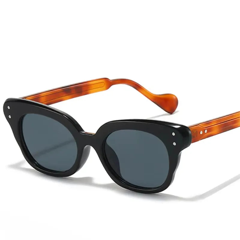 Logo Custom 2025 Summer Fashion Women Cat Eye Sunglasses UV400 Butterfly Shaped Rivets Punk Sun Glasses