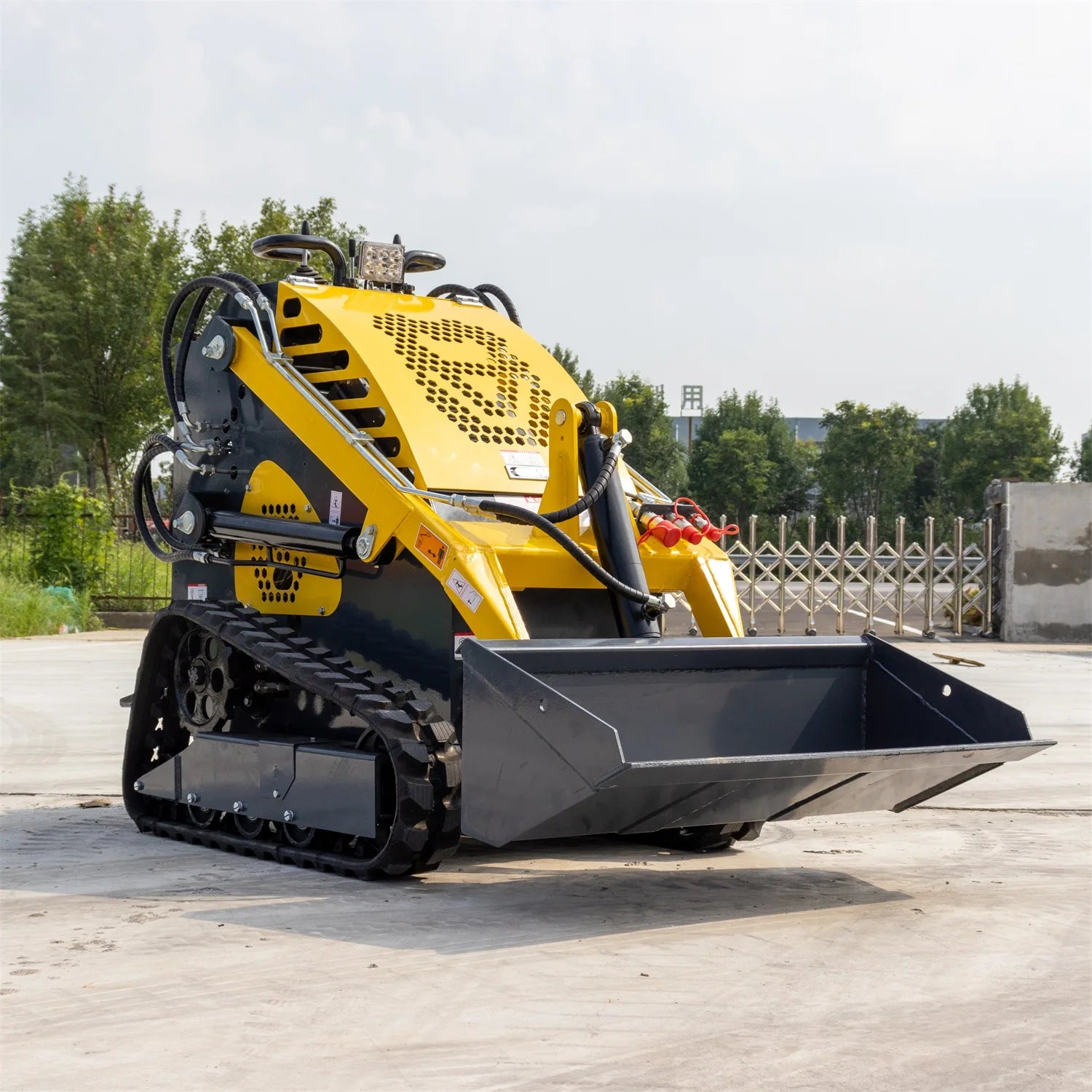 Multifunctional Mini Skid Steer Diesel Loader Cheap  Crawler Loader Mini EPA Engine Compact Skid Steer Machine