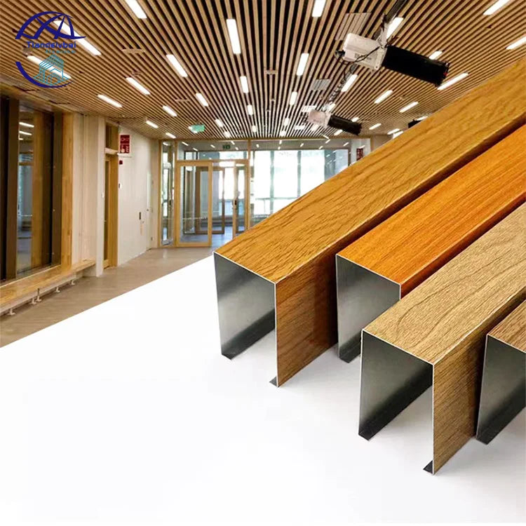 Aluminum Ceiling Panel Wood Grain 3D Curved Aluminum Batten Baffle Extrusion Ceiling for Indoor Decoration