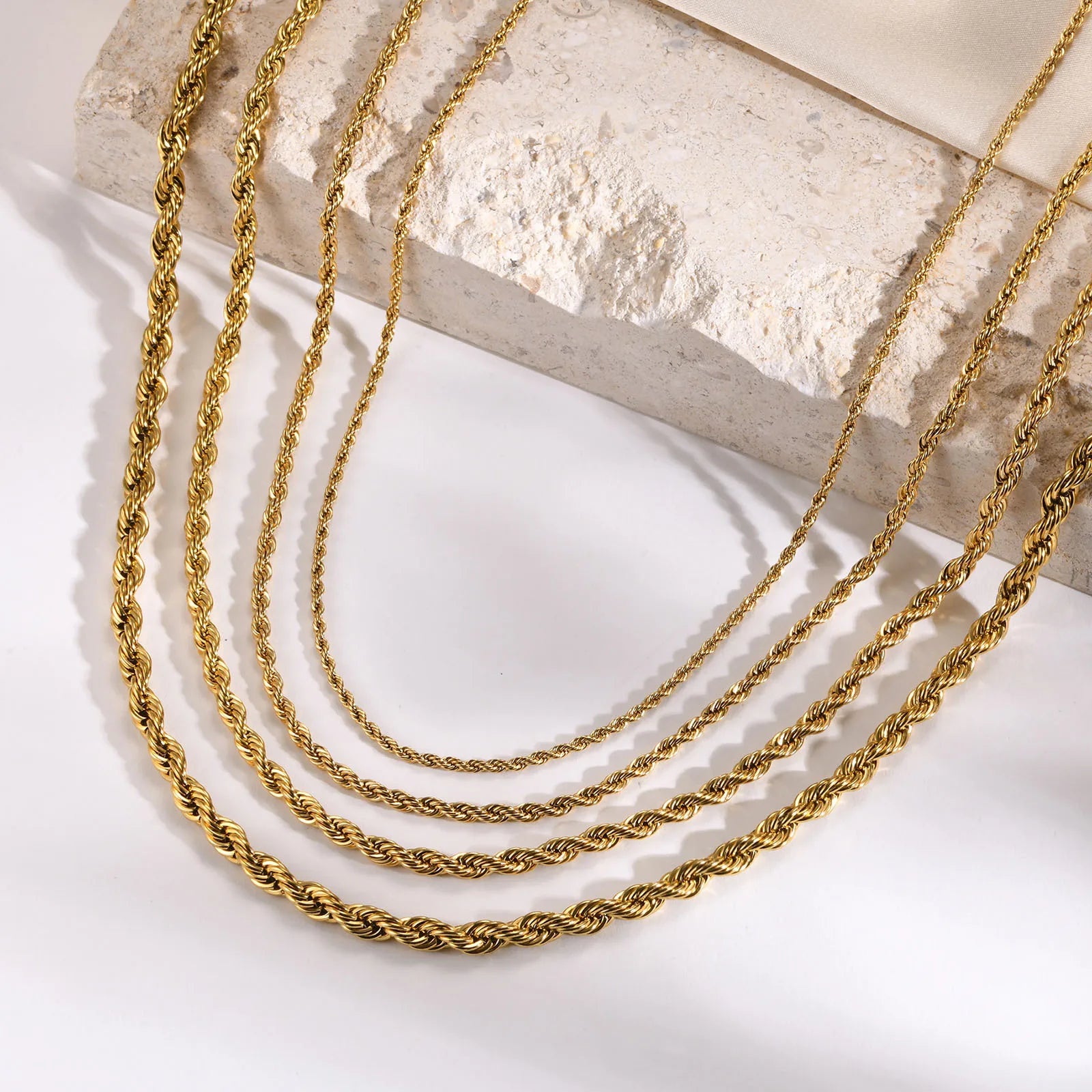 22 Inch 14K/18K Gold-Plated PVD-Coated 316 Stainless Steel Link Chain Romantic 2mm/5mm/6mm/8mm Good Rope Chain for Anniversaries