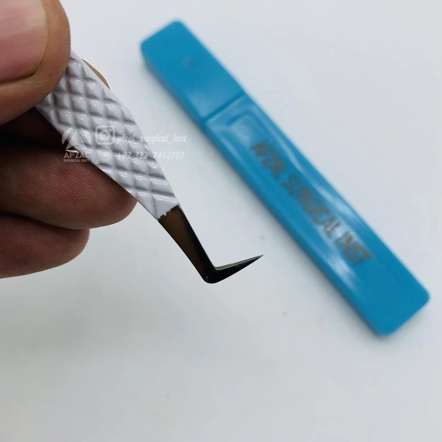 2025 Professional Japanese Sustainable Stainless Steel Eyelash Extension Tweezers White Color Diamond Grip Nano Fiber Tips