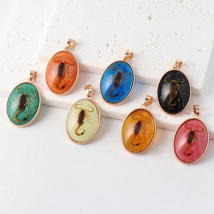 Luminous Oval Real Scorpion Charms Preserved Dried Insect in Resin Specimen Glowing Genuine Bug Scorpio Alloy Pendant