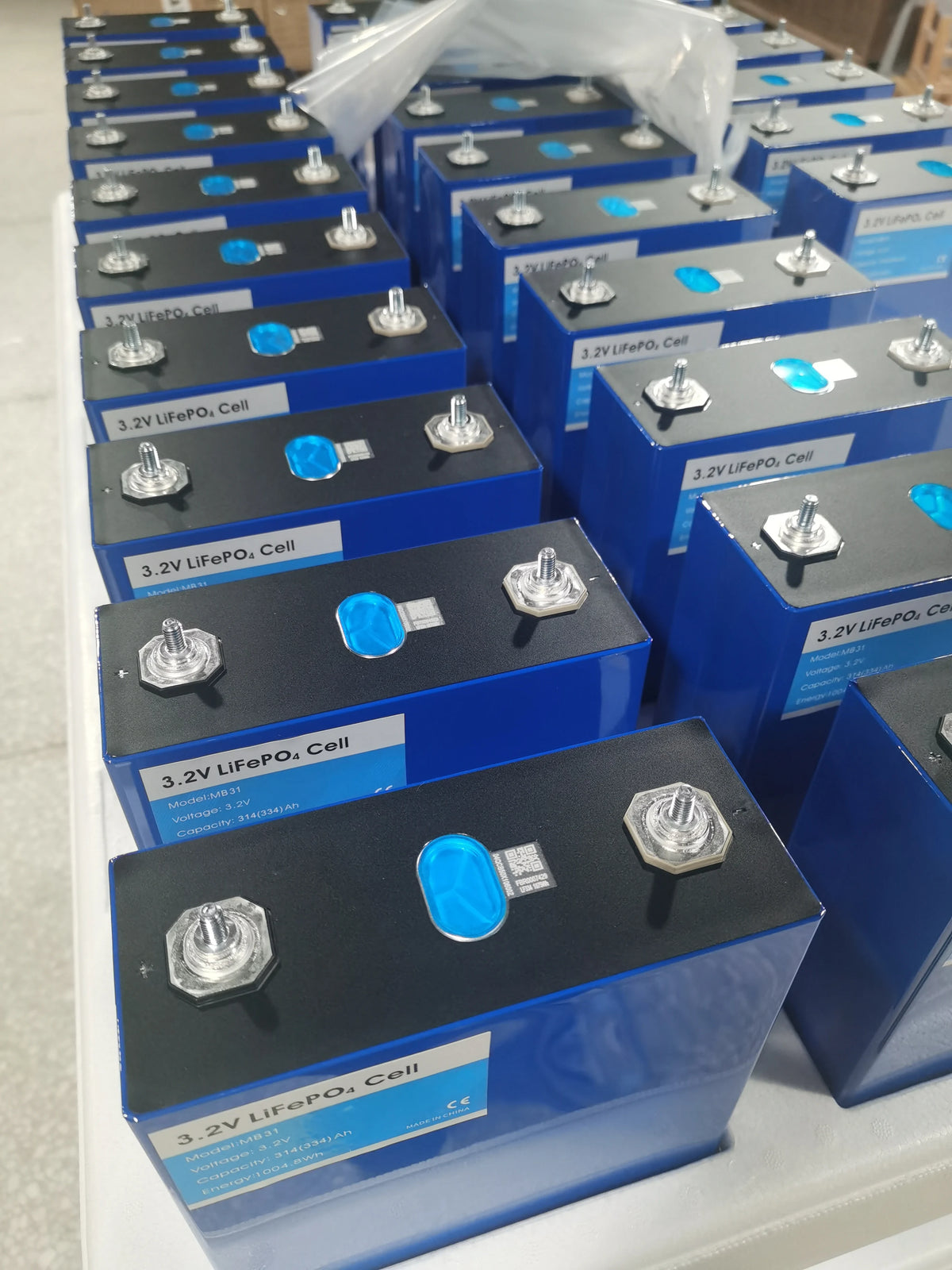 EU Stock EVE 334ah 3.2V Lifepo4 CELL Direct Wholesale Lifepo4 Rechargeable Lithium Ion Battery Cells for Home 51.2V Storage MegaBDM