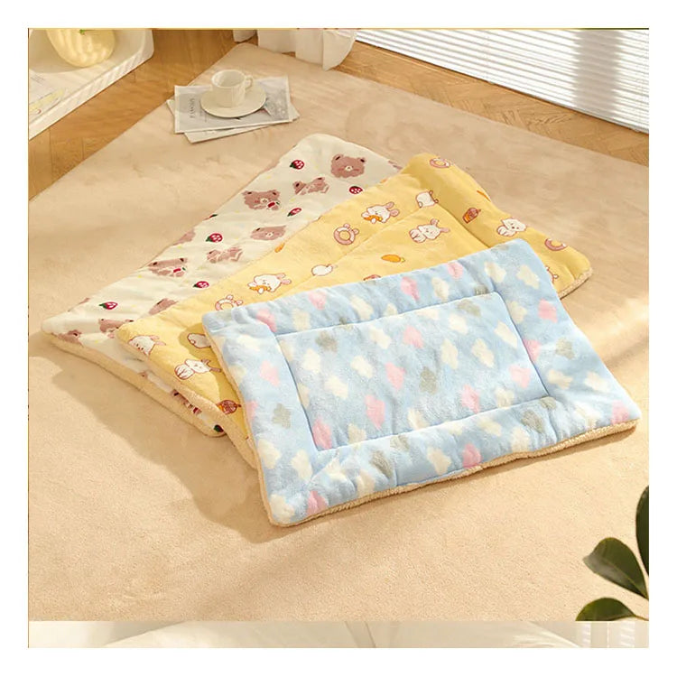 Cute Cartoon Pattern Cat Dogs Soft Fluffy Manufacturer Warm Comfortable Pet Blanket