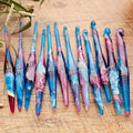 Premium Artistic Resin Crochet Hooks Colorful Ergonomic Handle Smooth Finish Knitting Crochet DIY Craft Tool Set