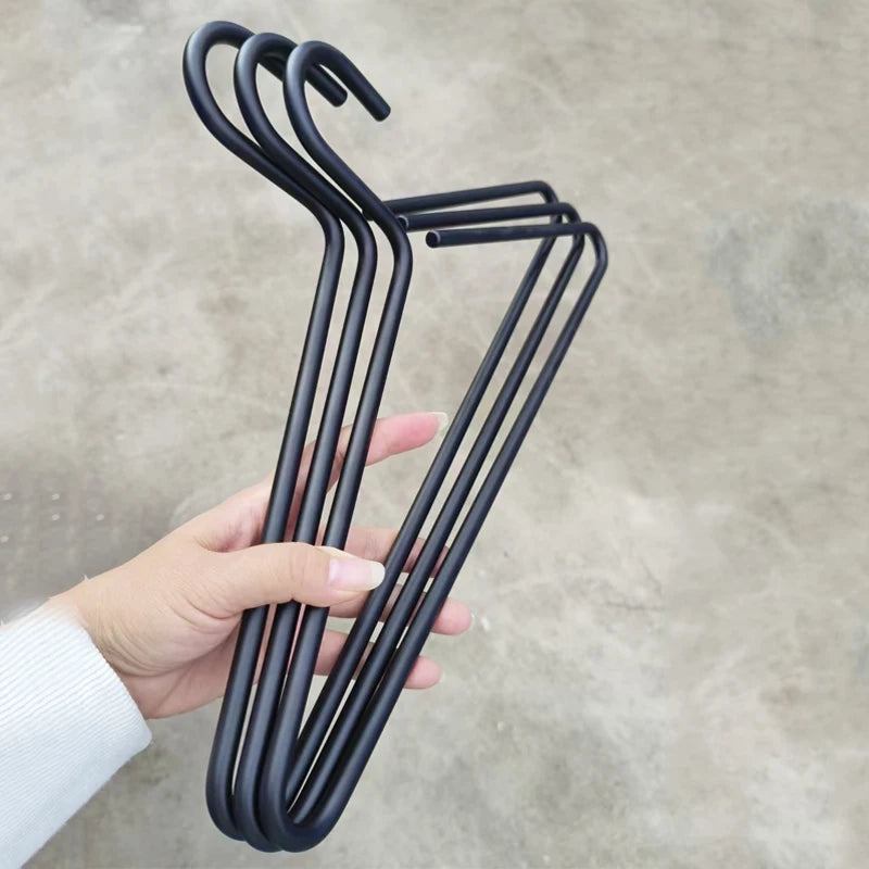 Custom Matte Black Solid Suit Aluminum Cloth Hangers 42cm Glossy Gold Clothes Hanger for Wardrobe Bathroom for Clothing Store