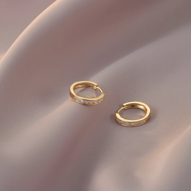 New Design Fashion Gold Silver and Rose Gold Plated Huggie Earrings Trendy Style Zircon Brass High Quality Hoop Earrings