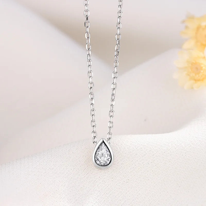Wholesale Water Drop Pendant Design Moissanite Necklace Simple Style Silver 925 for Women Jewelry
