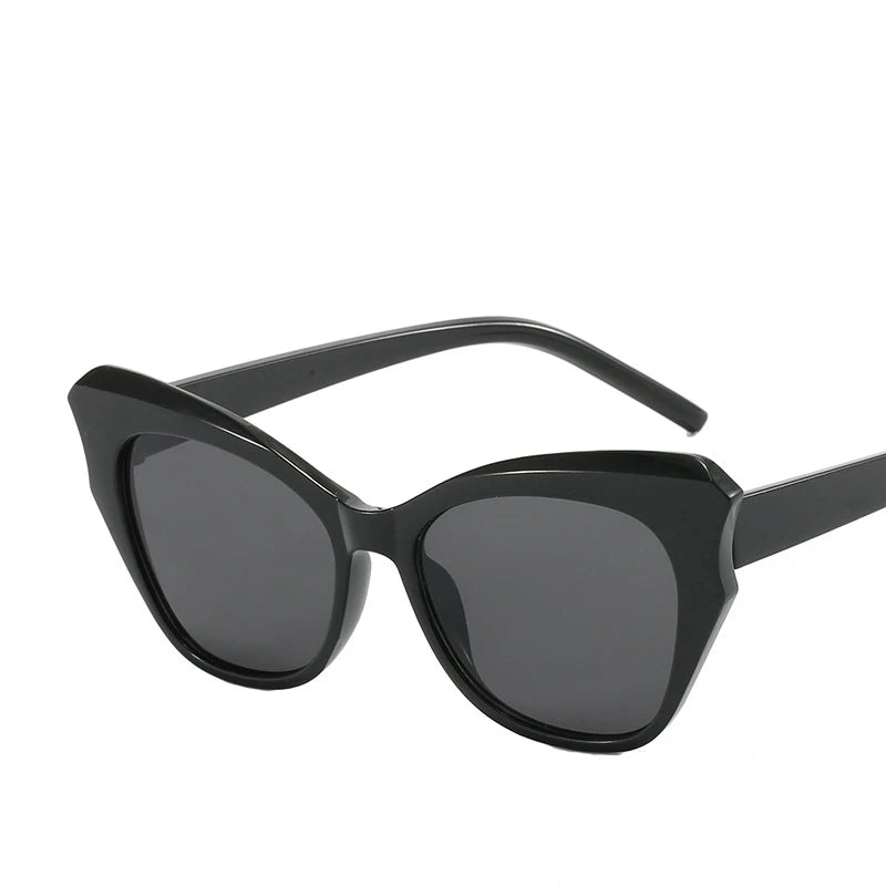 Unisex Blue Cat Eye Sunglasses Ladlay's Designer Shades Customized Fashionable Oculos De Sol PC Women Friendly Glasses Brand