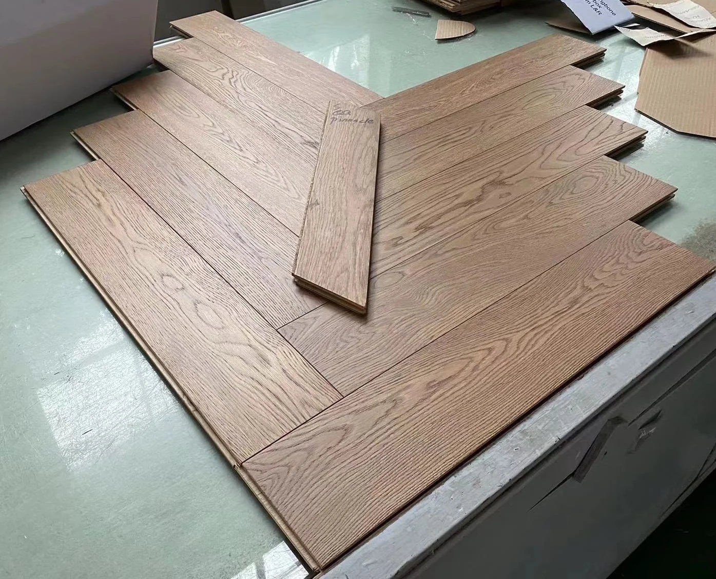 Modern Luxury Indoor Living Room Chevron Herringbone Pattern White Oak Wood 15mm Thick UV Coated Brushed Engineered Flooring