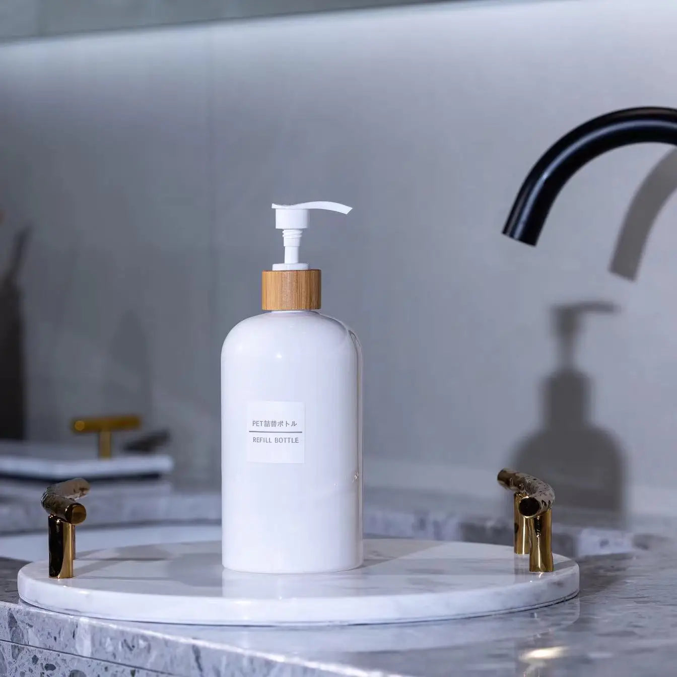 Luxury PET Refillable Shampoo Shower Gel Pump Bottle Set 200ml 350ml 16OZ Hotel Lotion Bottle 250ml 300ml Plastic Packaging