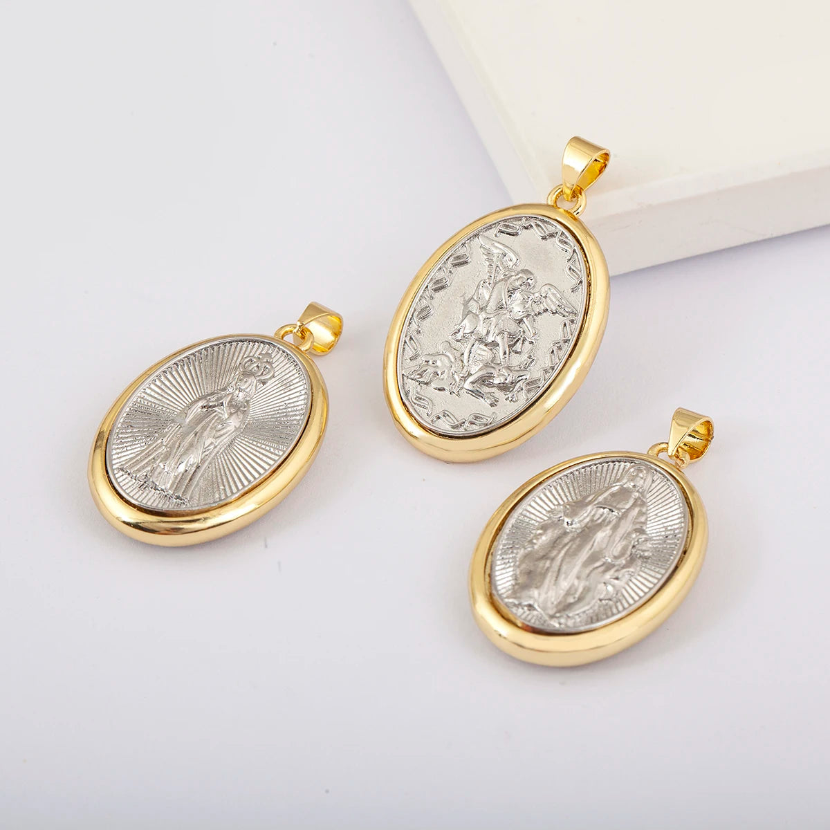 QIKU Wholesale Gold Plated Archangel Michael & Virgin Mary Oval Pendant Christian Religious Metal Charms for Jewelry Making
