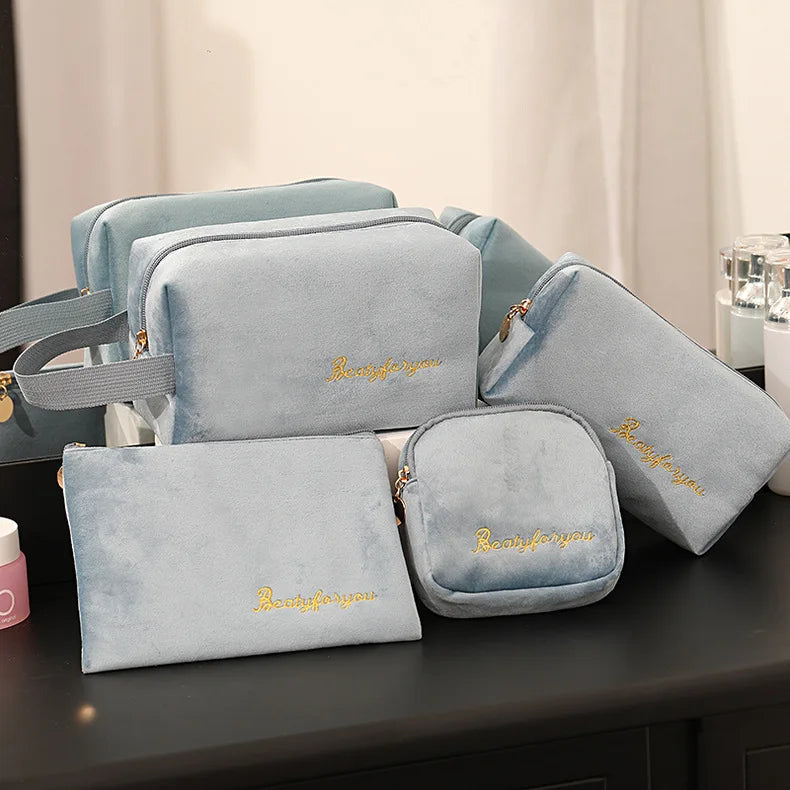 Large Capacity Velvet Makeup Bag 4 Sets with Zipper Closure Fashionable Letter Pattern Cosmetic Storage and Lipstick Bag