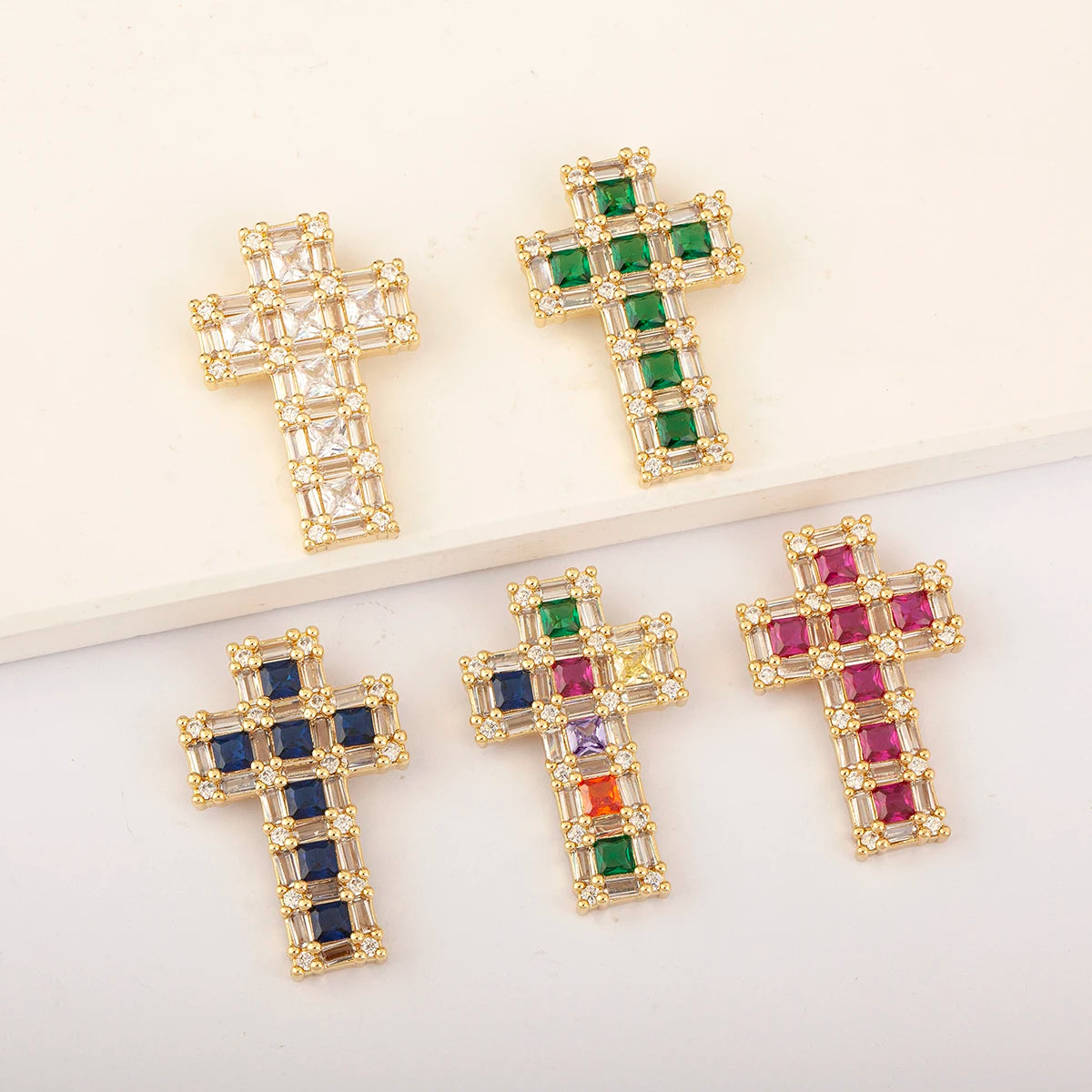 QIKU Wholesale Christian Charms Vintage Cross Charm 18K Gold Plated Small Crystal Charms Belief Pendants for Jewelry Making
