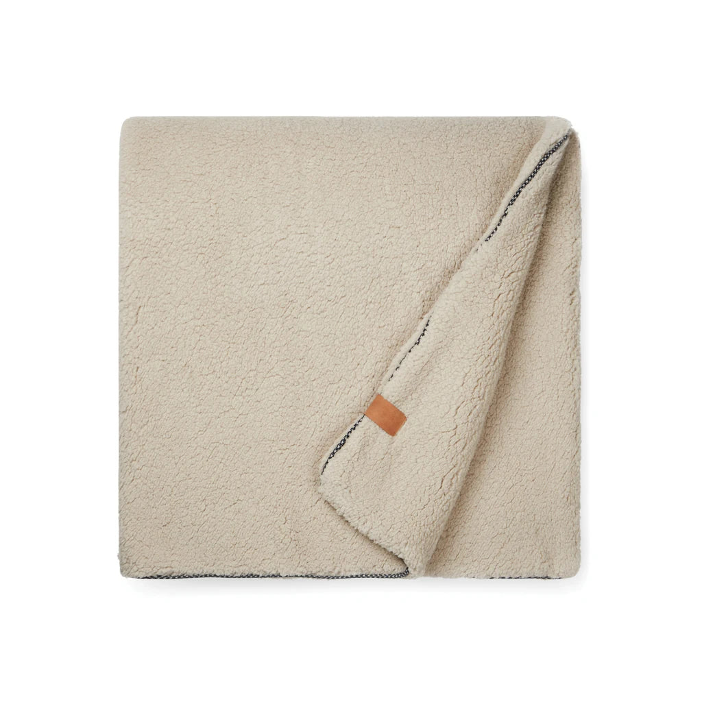 Recycled polyester blanket and Maine embroidery logo