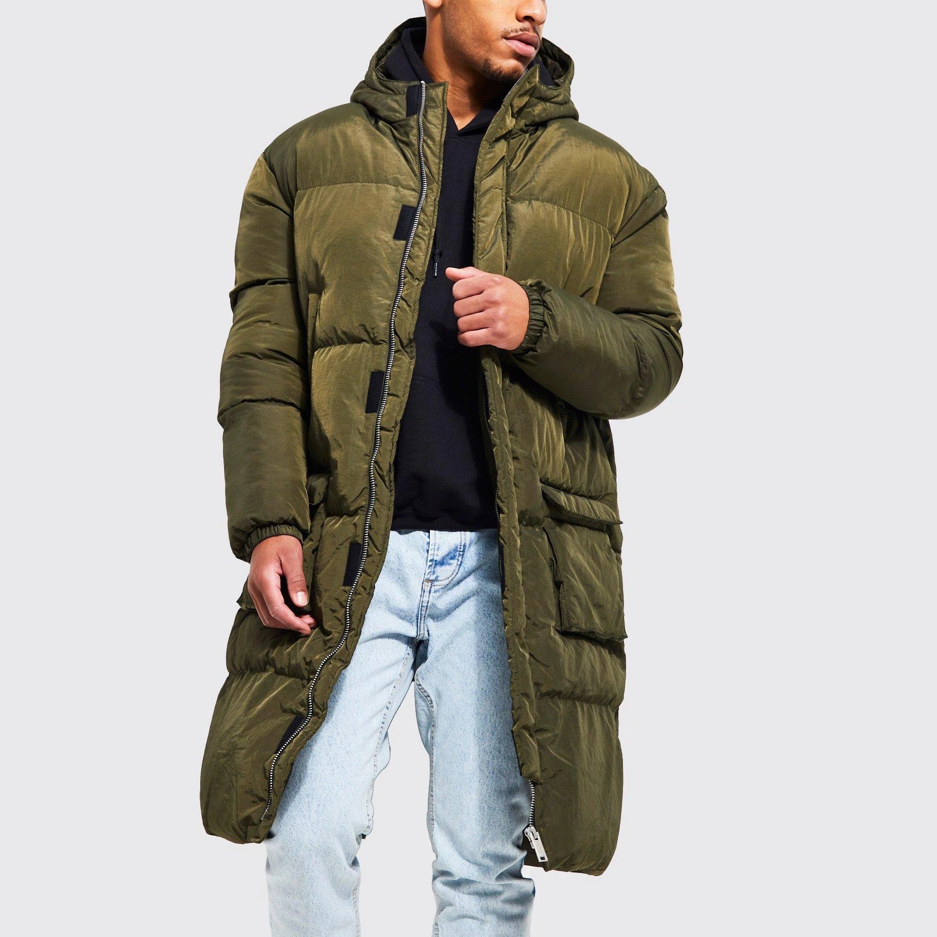 2025 Men's Winter Crew Neck Breathable Zipper Closure Thick Puffer Jacket with 90% Down Content Hooded Coat