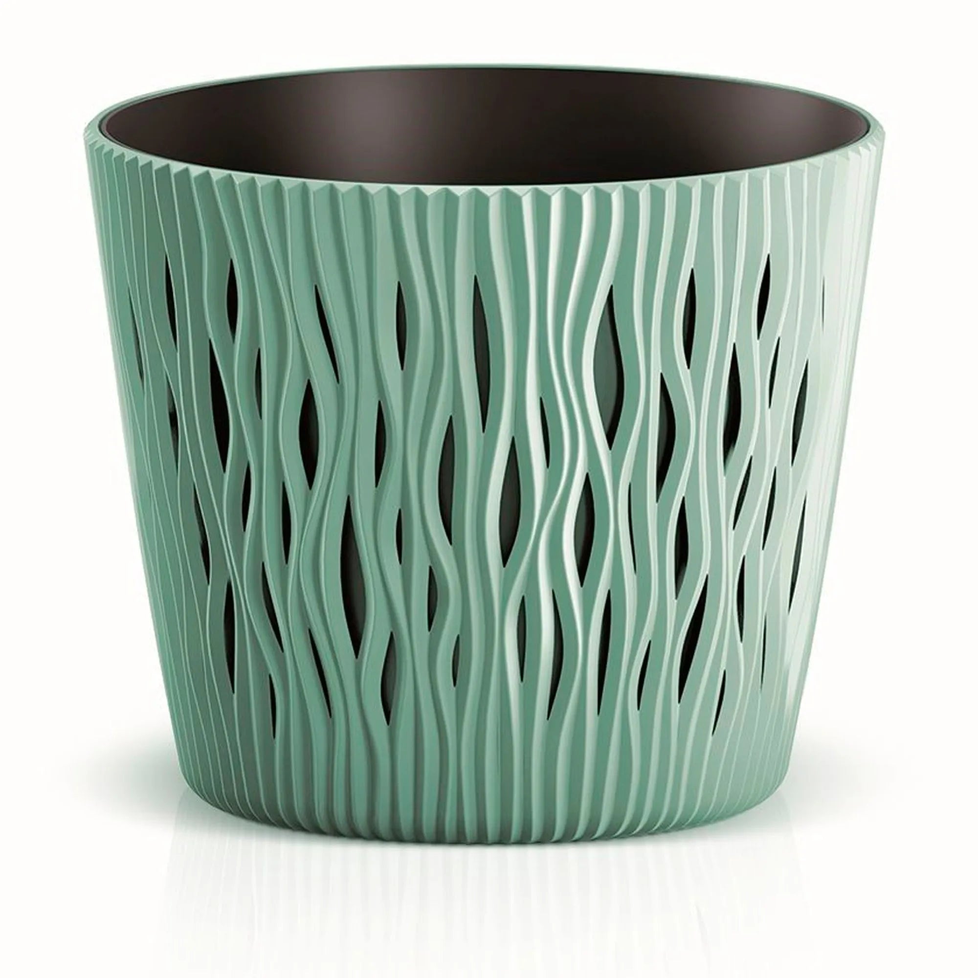 Sandy Round round plastic flower pot in sage color 15.8 (length) x 15.8 (width) x 13.8 (height) cm