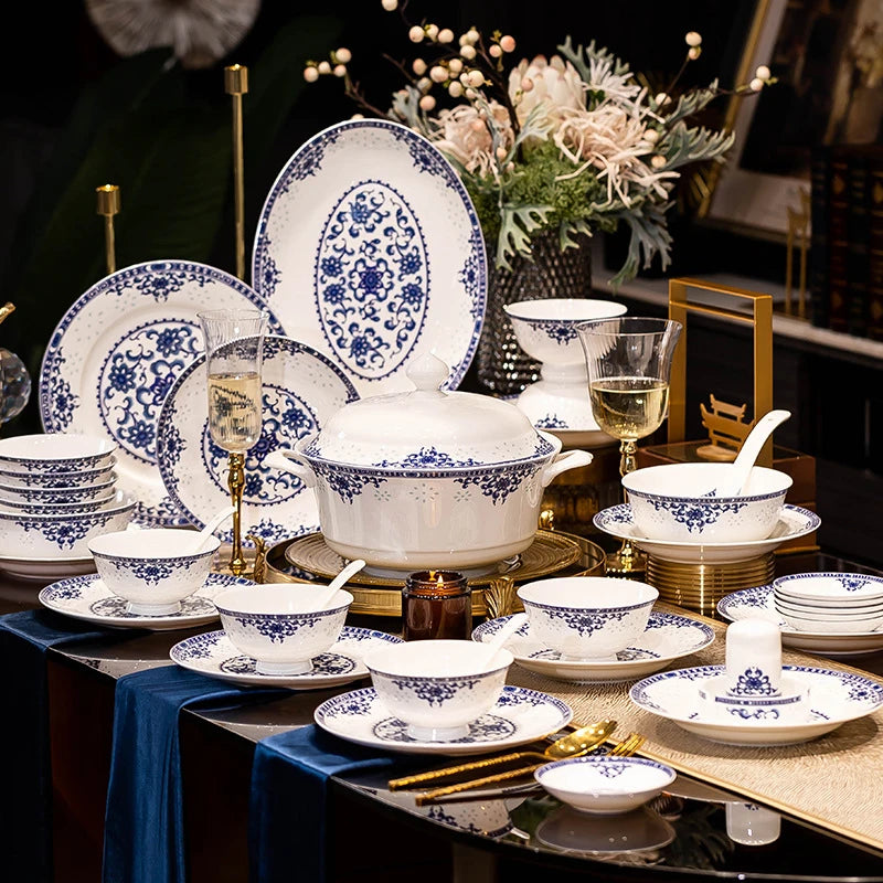 Wholesale Bone China Luxury Dinnerware Set Blue and White Charger Plate Popular Design Italian Porcelain Dinnerware