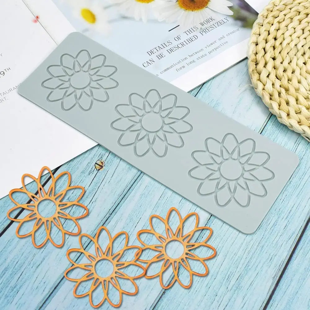 3D Silicone Von Mat Sugar Process Impression Edible Cake Molecular Cuisine Decoration 3-hole Geometric Flowers