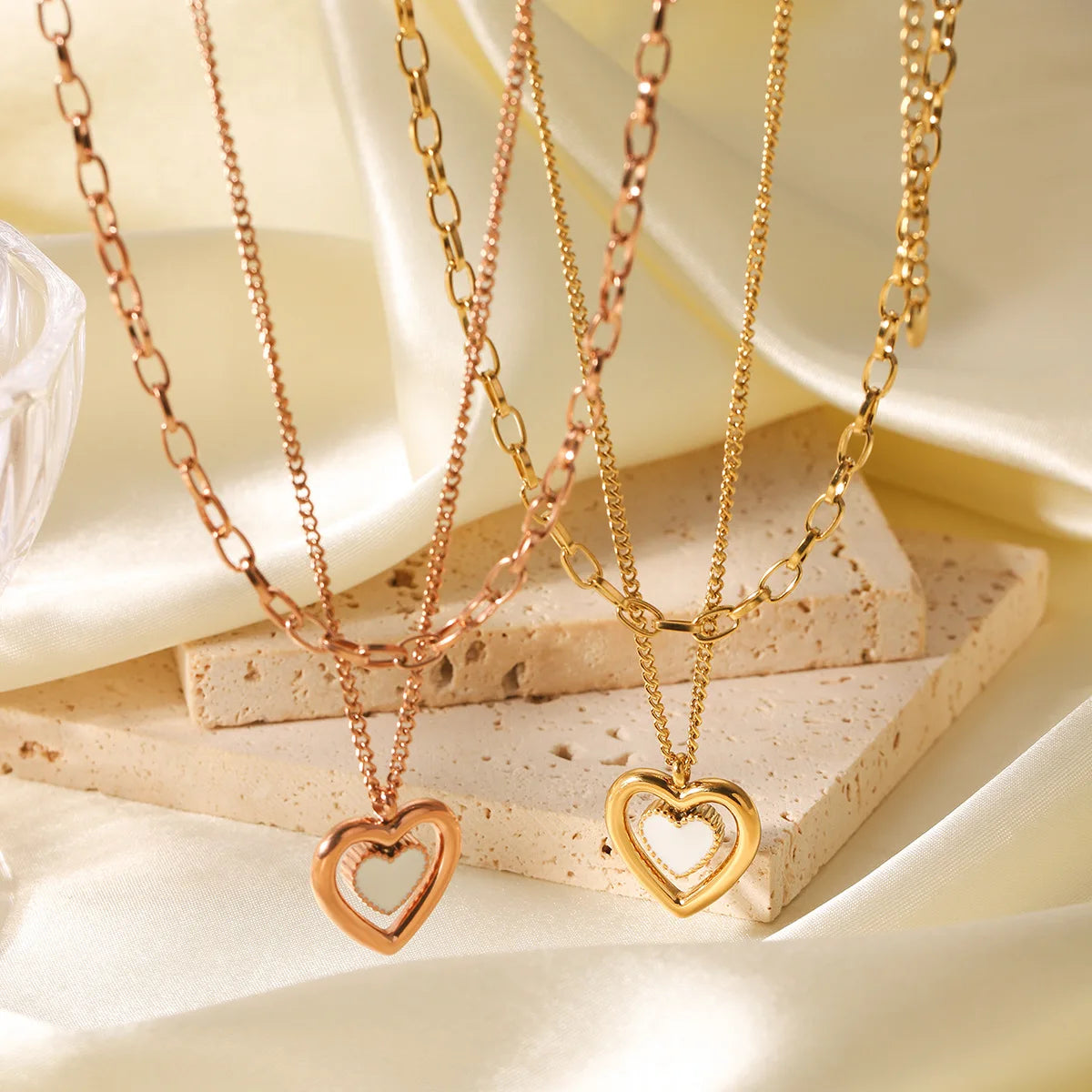 Rose Gold Titanium Steel Necklace 18k Gold Stainless Steel Double-Layer Heart-Shaped Pendant Necklace for Women