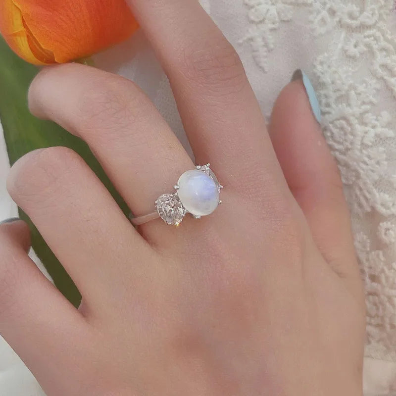 Low MOQ Wholesale Jewelry 925 Sterling Silver Classic Moonstone Engraved Luxury Rings for Women