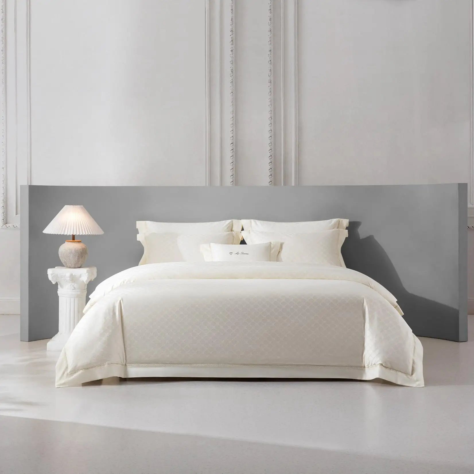 High Grade 4 Piece Cotton Bedding Set White Coverlets Jacquard Home Textiles Bedding Set Supplier