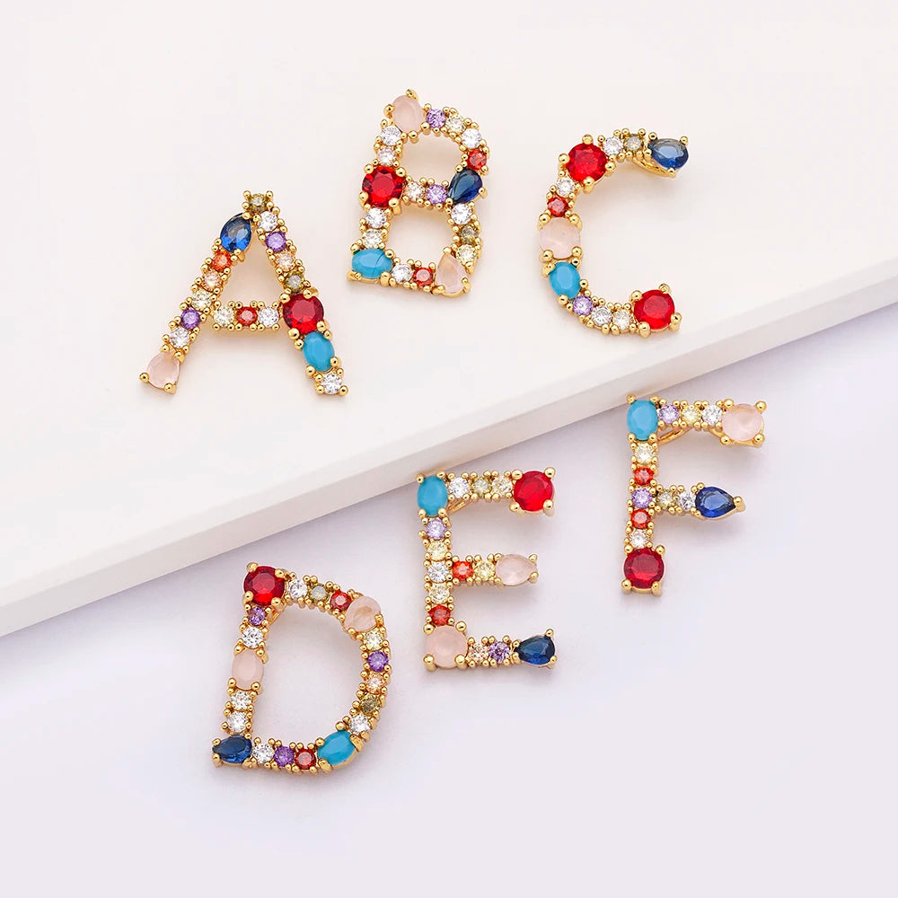 QIKU Wholesale 18k Gold Plated A-Z Initials Colorful Zircon Luxury Cute Letter Charms for Jewelry Making