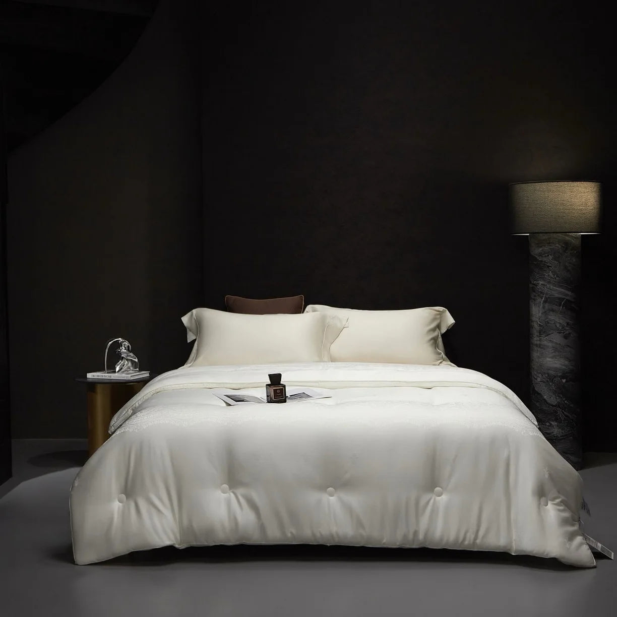 High Quality Goose Down Duvets Elegant Comfort Insert Soft Coziest Quilt Bedding Twin Queen King Bed Summer Comforter