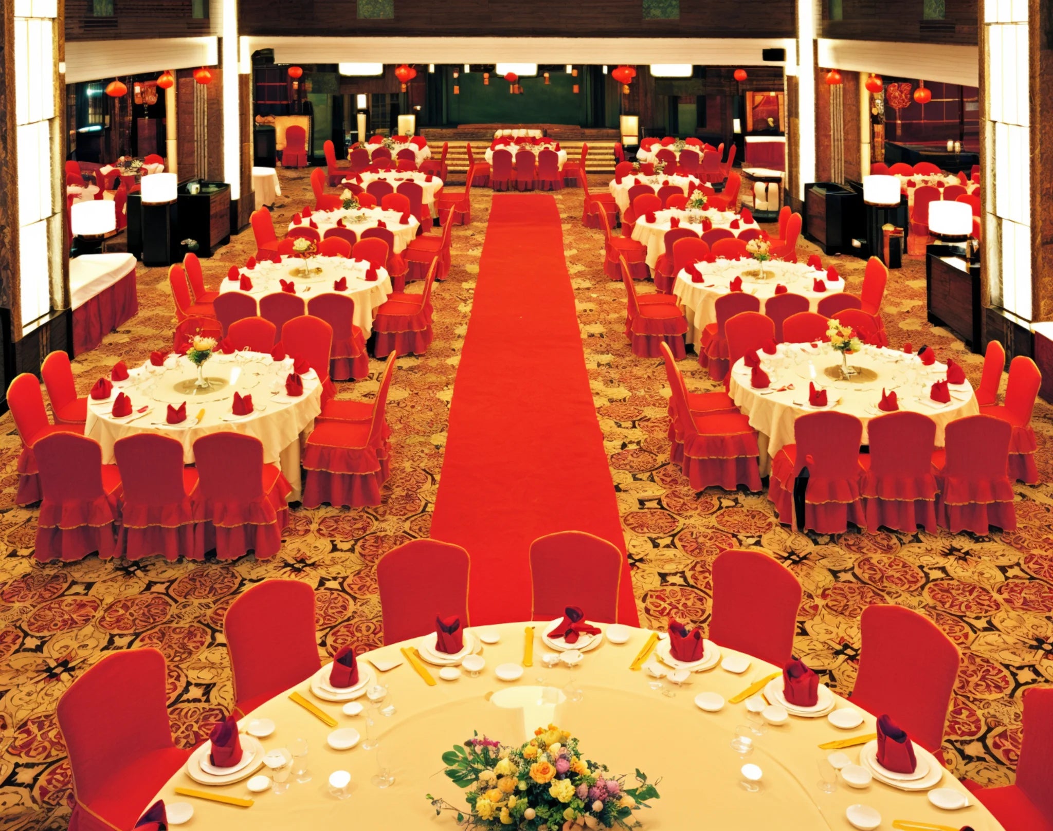 Premium Metal Church Seating Set for Elegant Event Decor Elegant Gold Steel Church Chairs for Lavish Event Seating