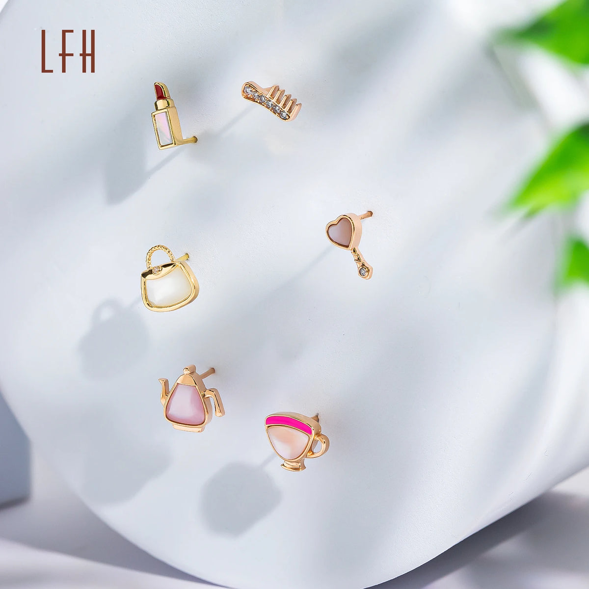 Fashion Cute Cartoon Animal Stud Earrings with Zircon Saudi Gold Jewelry Pawnable 18k Oro 18k Original Au750 Gold 18k Real MegaBDM