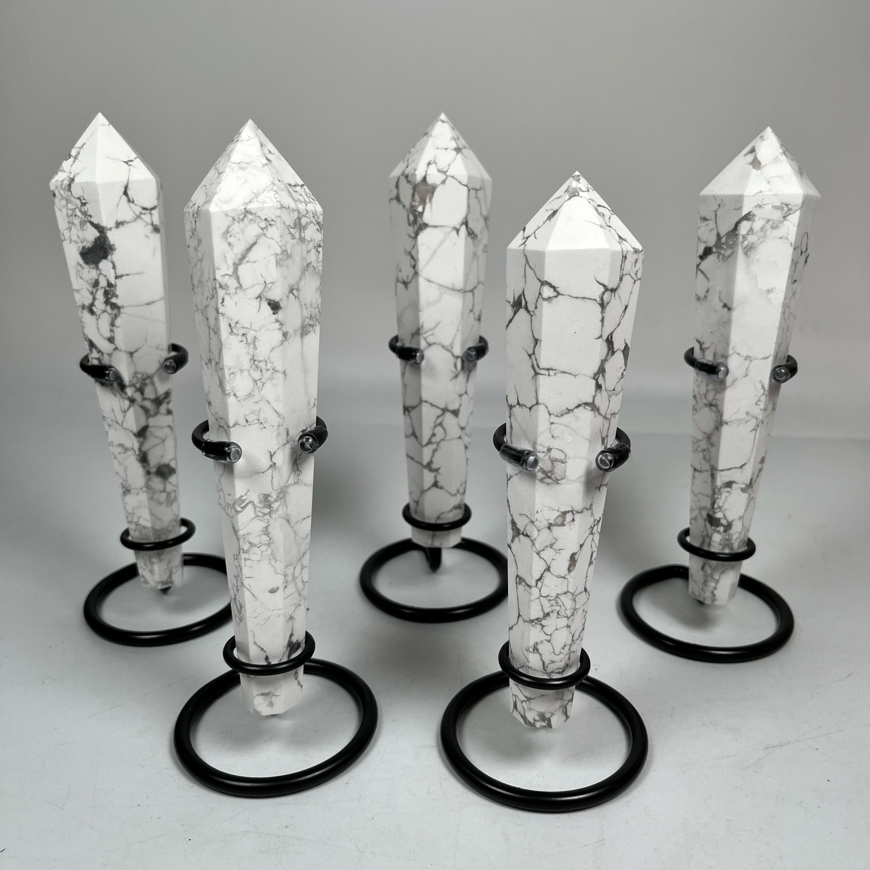 Wholesale Natural Howlite Wand Tower Polished Beautiful Crystal Howlite Scepter Point for Decoration
