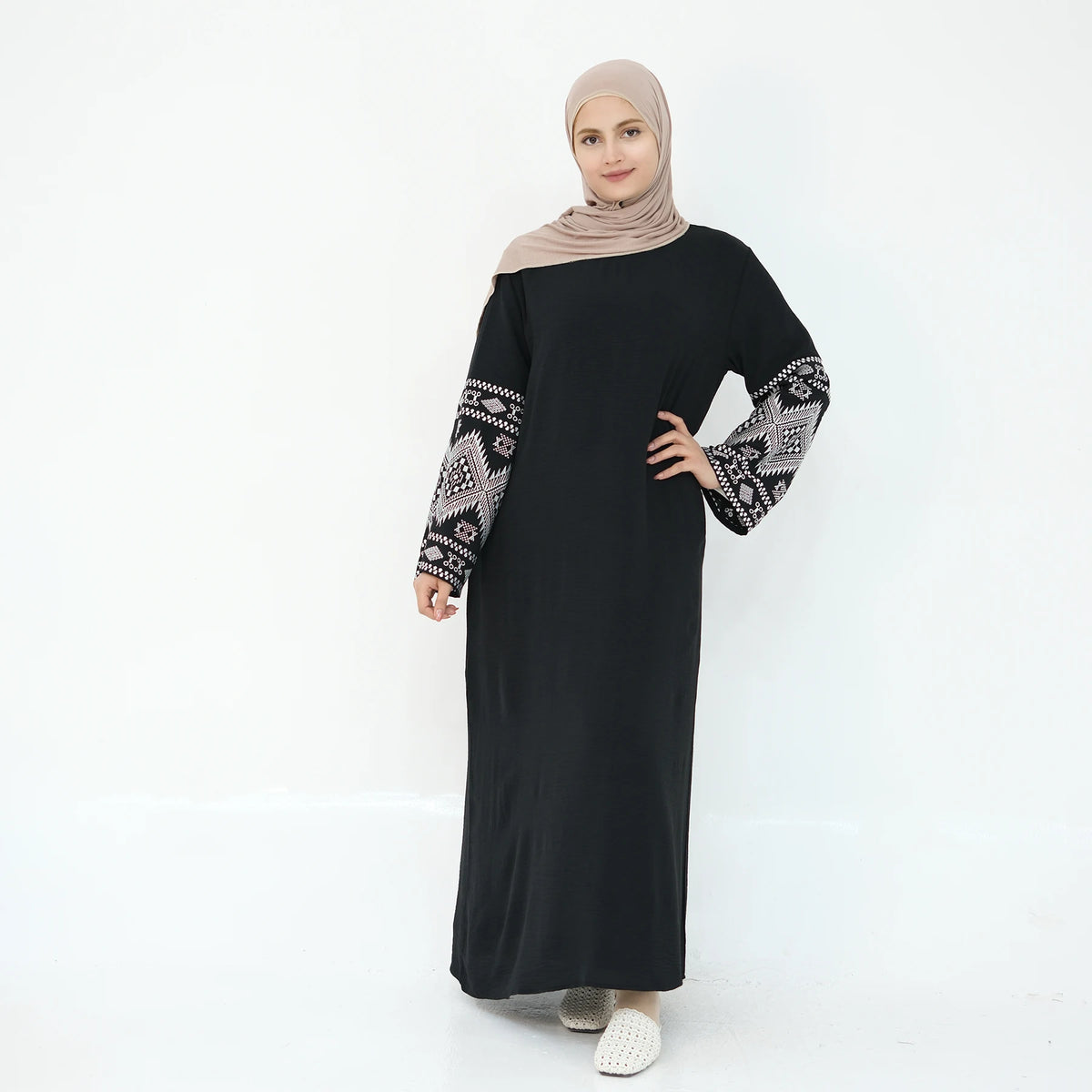 2025 New Arrival Embroidery Sleeve Abaya Dress for Women Dubai Turkey Islamic Clothing Kaftan Abayas Robe for Eid Ramadan Summer MegaBDM