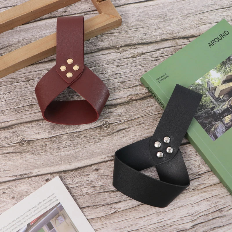 Durable Portable Medieval Sword Holster PU Leather Retro Cutlass Scabbard Holder Outdoor Use Knights Adjustable Cosplay Warrior