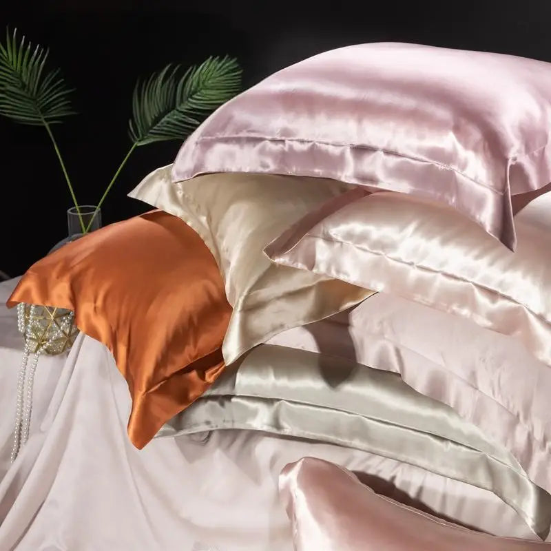 Wholesale 100% Pure Mulberry Silk Pillowcase Single Side Christmas Design Single Side Silk Pillowcase Suitable for Anywhere Use
