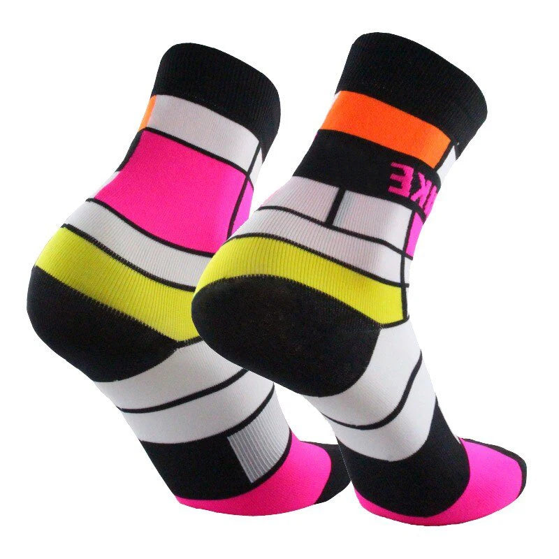 Brand New Bike Socks Men Bicycle Professional Brand Sport Socks Protect Feet Breathable Wicking Cycling Socks sustainable 2025