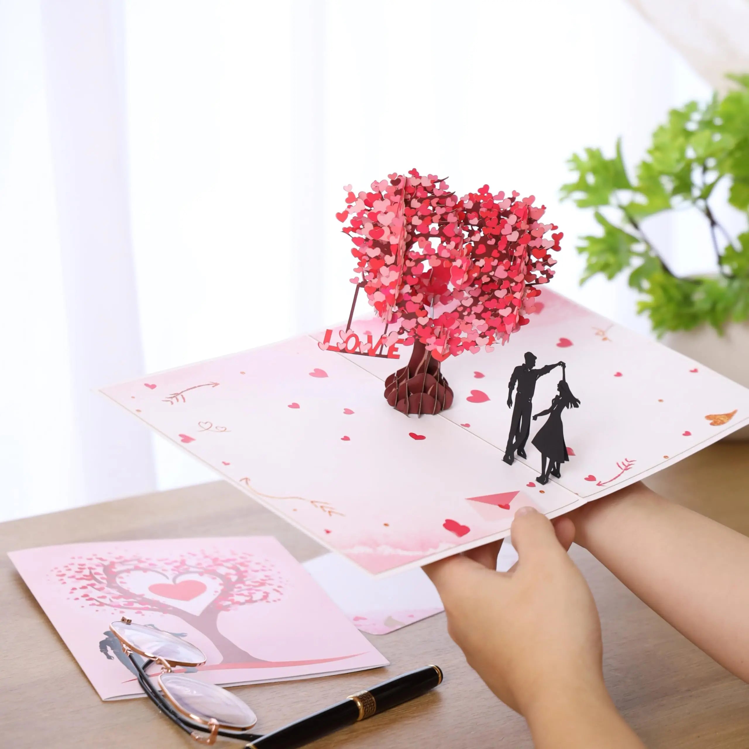 Pop up Anniversary Cards 3D Love Tree Hearts Couple  PopUp Wedding Card Valentine Day Romantic Love