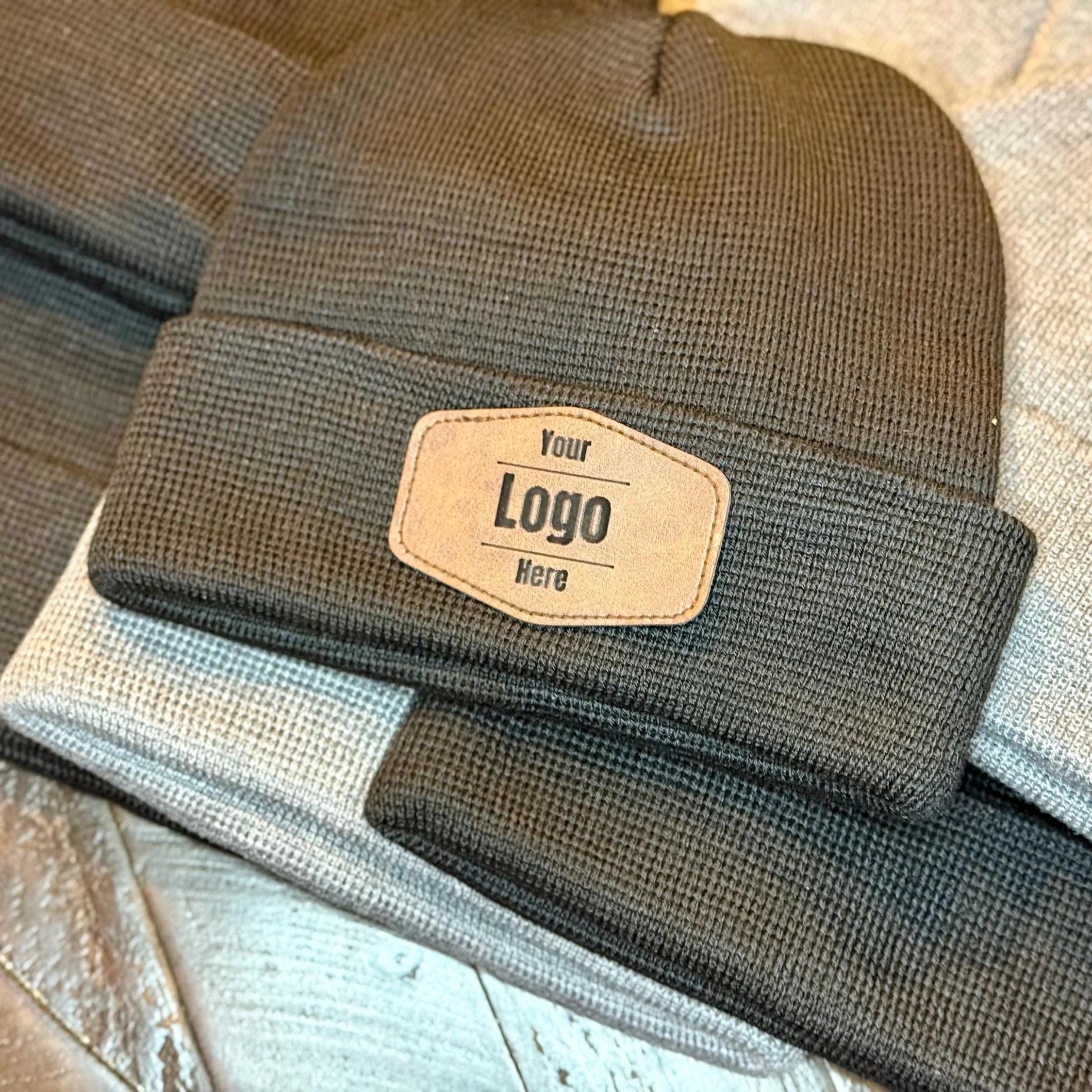 Manufacturer Designer Winter Hat Famous Brands Custom logo Leather Patch Personalised Knitted Beanie Cap Hat for Men