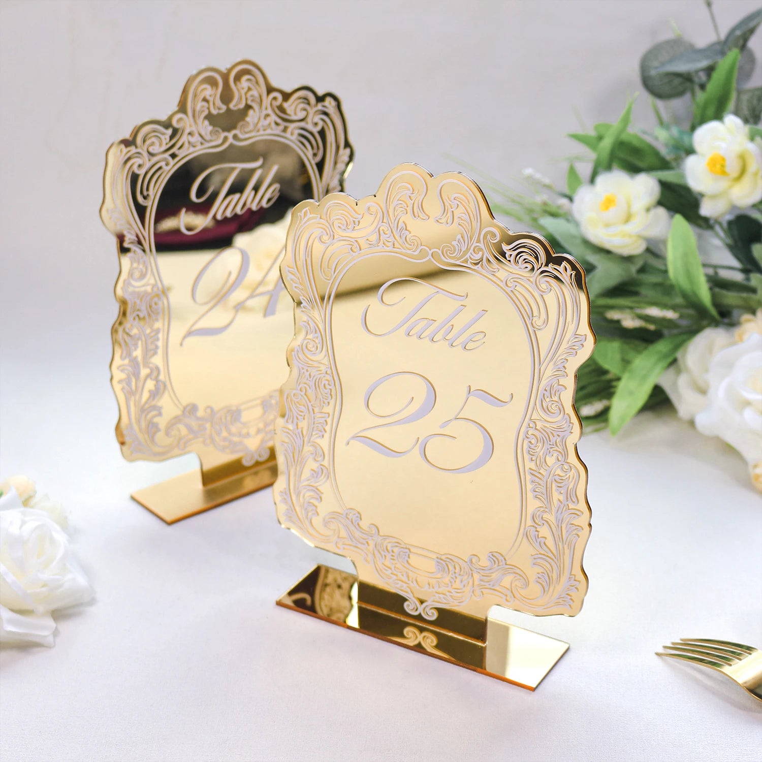 Luxury Gold Mirror Acrylic Table Number Card With Elegant Frame Design with Holder for Wedding and Event Table Decoration