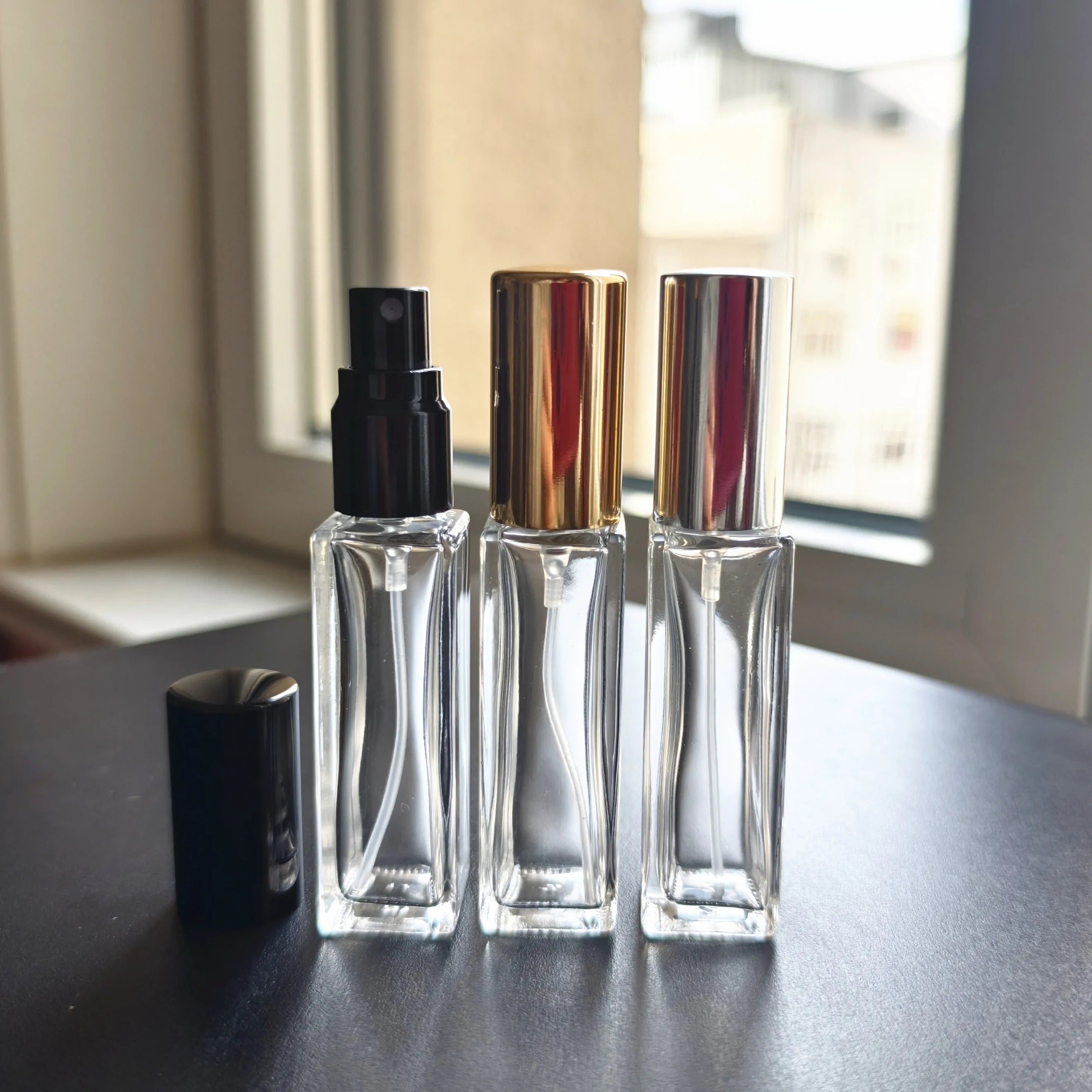 Luxury Rectangle Glass Perfume Bottle Custom Color Black Clear Screen Printing Pump Sprayer 10ml/20ml/30ml Carton Packaging