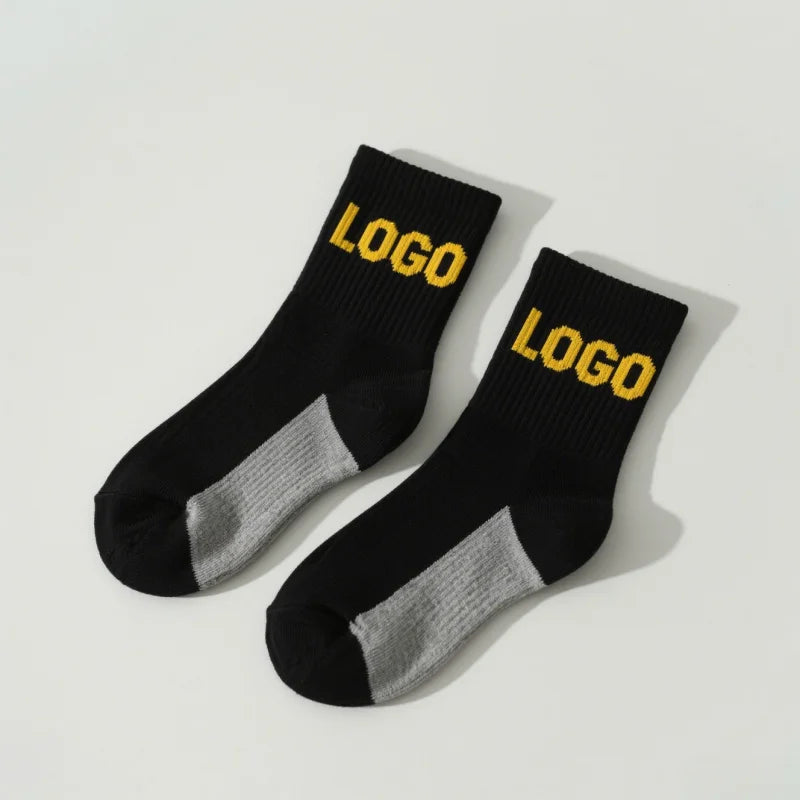 Breathable Nylon Cotton Athletic Crew Socks Quick-Drying Spandex Sports Socks for Workouts Daily Life Logo Embroidery