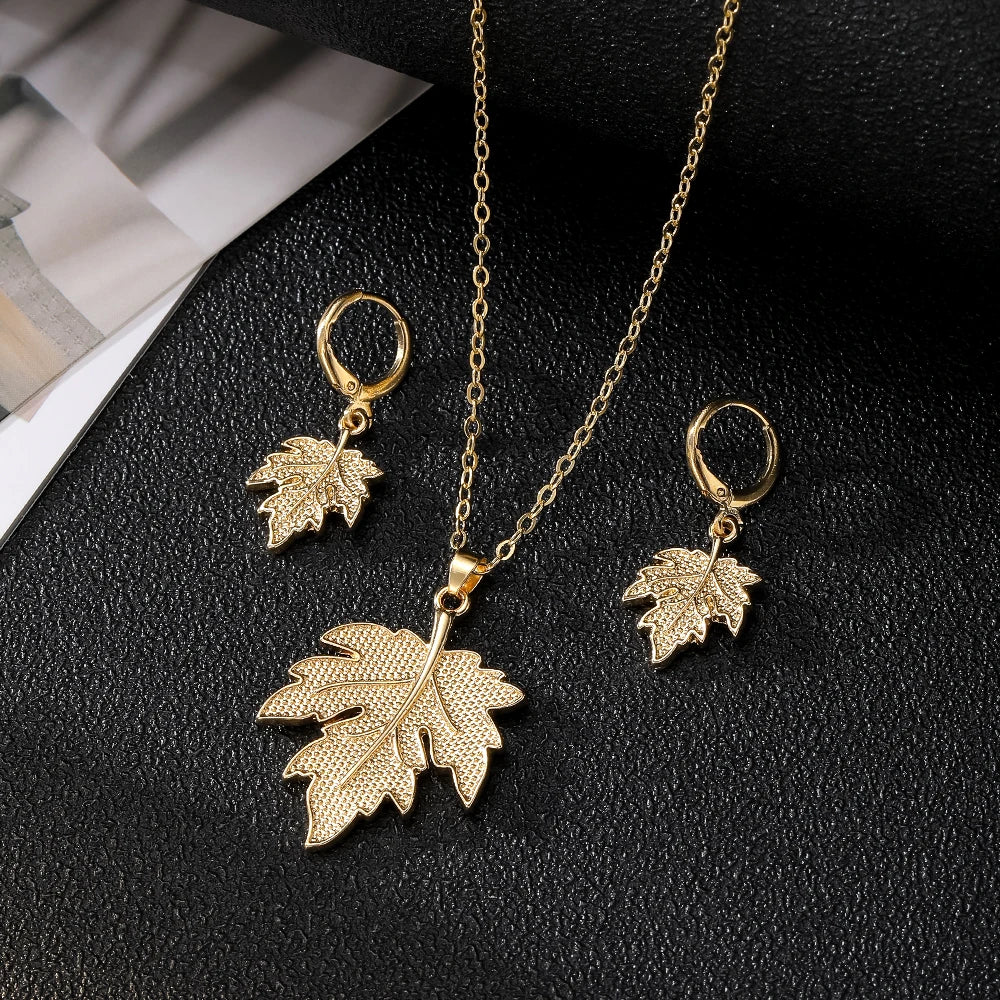 2Pcs/Set Vintage Style Maple Leaf Design Earrings Necklace Jewelry Set for Women Jewelry Wholesale