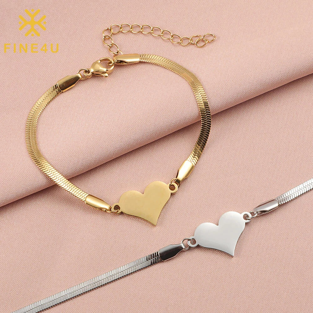 Hot Selling Stainless Steel Gold Plated Simple Heart Pendant Snake Bone Chain Bracelet Fashion Charm Heart Bracelet for Women