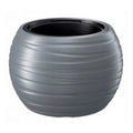Round planter with 25L reservoir. Maze made of plastic in stone grey color. 39.6 (length) x 39.6 (width) x 26 (height) cm