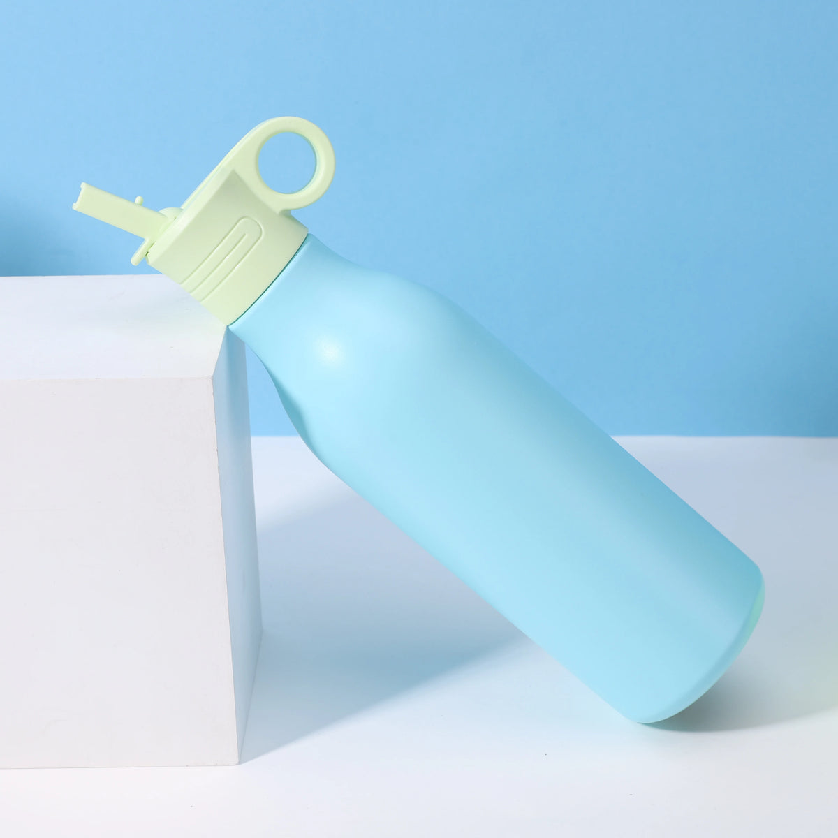 YEWAY Double Wall Vacuum Water Bottle with Straw Lid for Outdoor Activities for Sports Training Wholesale Bulk MegaBDM